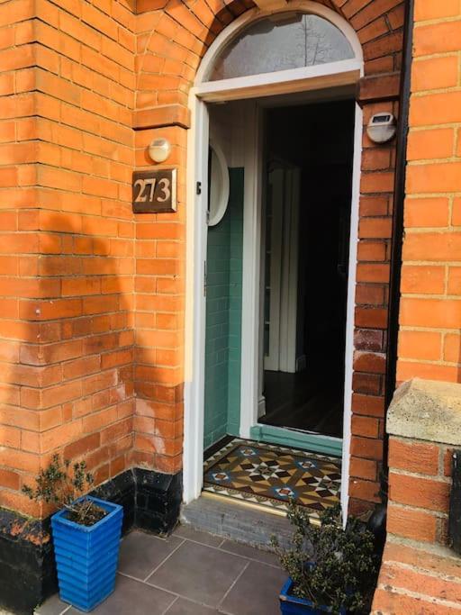 Cosy Two Bed Terraced House 7Min Drive From City Villa Belfast Eksteriør bilde