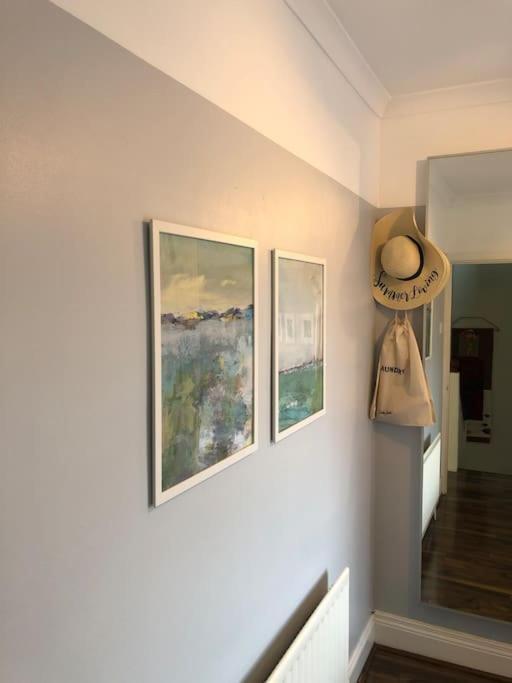 Cosy Two Bed Terraced House 7Min Drive From City Belfast Eksteriør bilde