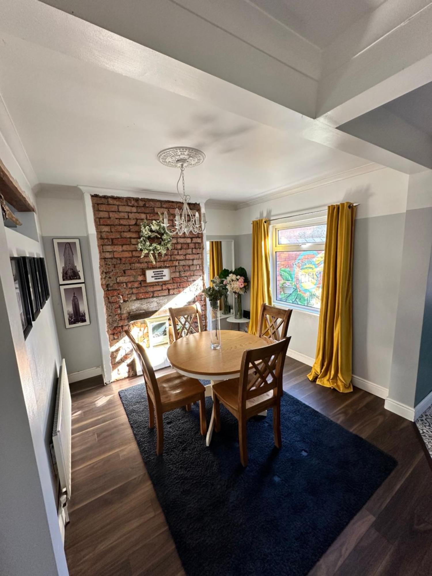 Cosy Two Bed Terraced House 7Min Drive From City Belfast Eksteriør bilde