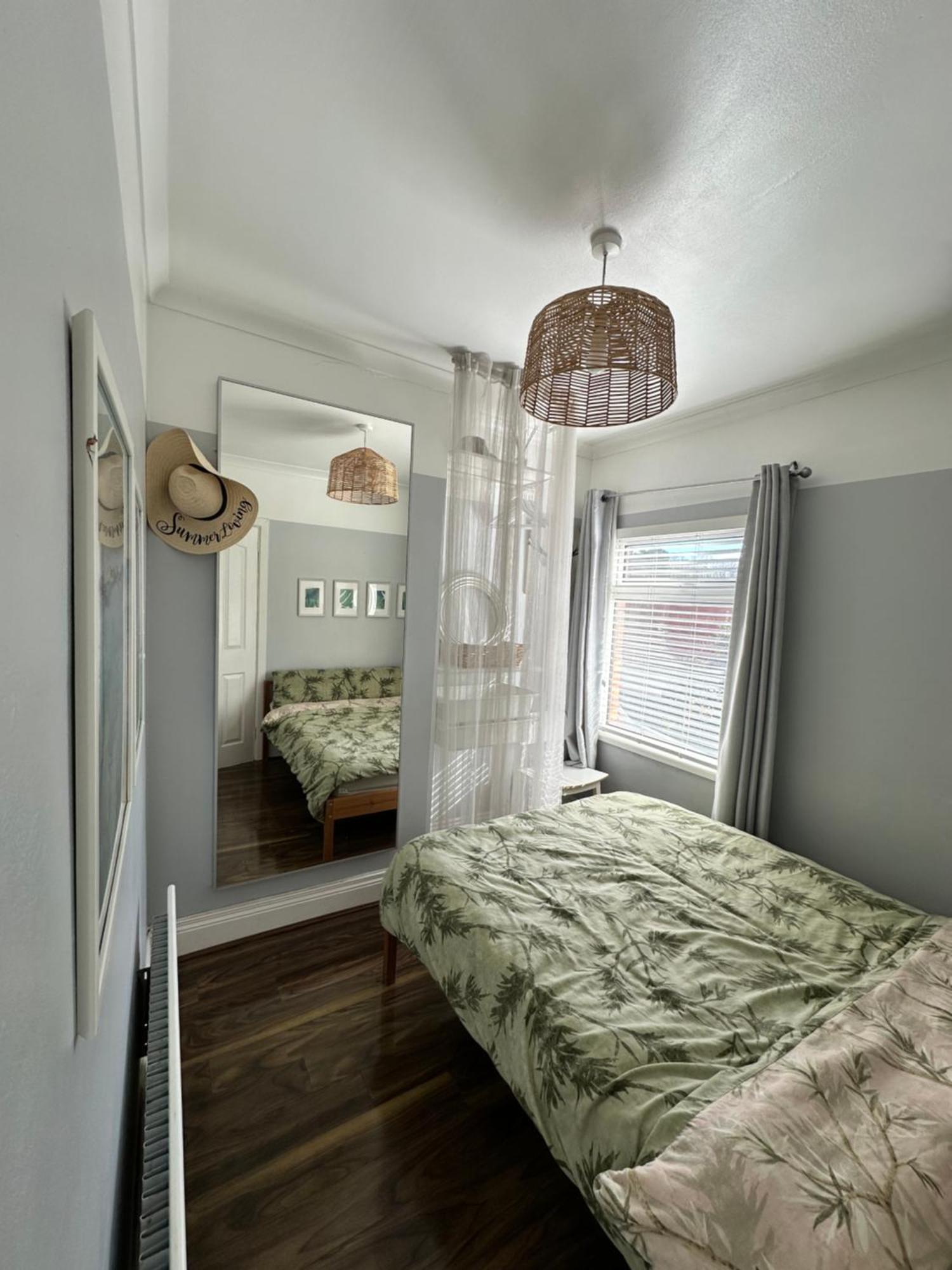 Cosy Two Bed Terraced House 7Min Drive From City Belfast Eksteriør bilde